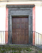 Bronte, chiesa di S. Blandano, il portale