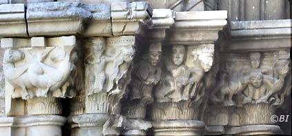 Santa Maria di Maniace, rilievi di sinistra del portale normanno