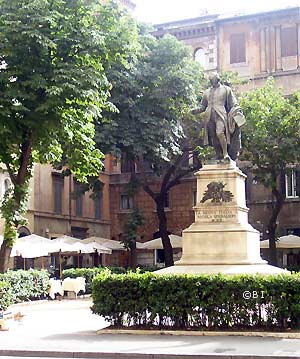 Nicola Spedalieri, Roma, statua di Mario Rutelli