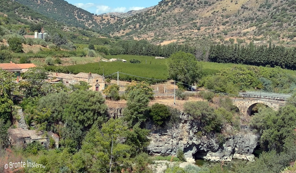 Bronte, Valle di Bolo, Chiesa di S. Michele, Ponte Normanno, mulino ad acqua