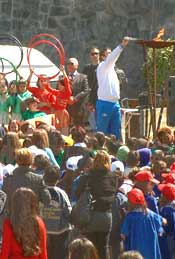 Olimpiadi studentesche 2011, l'accenzione della fiaccola olimpica
