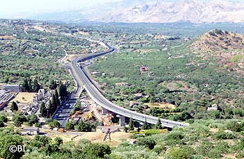 Una veduta del nuovo tratto della Ss 284 Bronte-Adrano